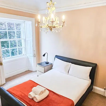 Russel House - 4 Bedroom - The Royal Mile * Edinburgh