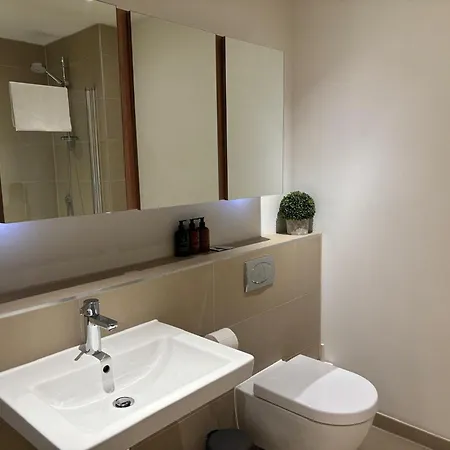 Executive Level Quartermile Two Bedroom - Extremely Apartmán *