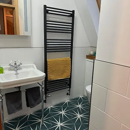Apartment The Eyrie 2 Bedroom In Leith Edinburgh
