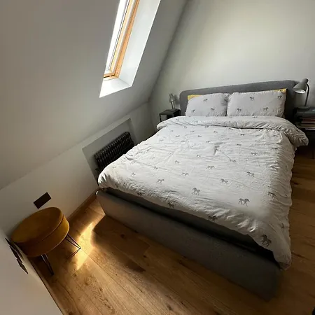 The Eyrie 2 Bedroom In Leith * Edinburgh
