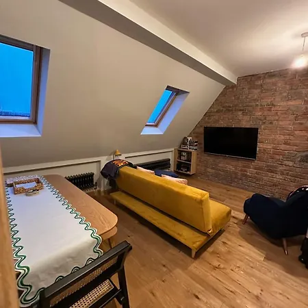 The Eyrie 2 Bedroom In Leith Apartment Edinburgh