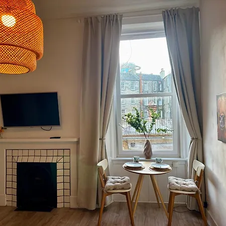 Bread Street, And Spacious One Bed Flat *