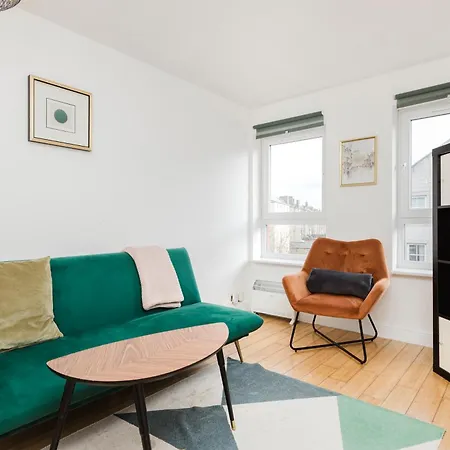 Joivy Welcoming Flat Near Park Apartment