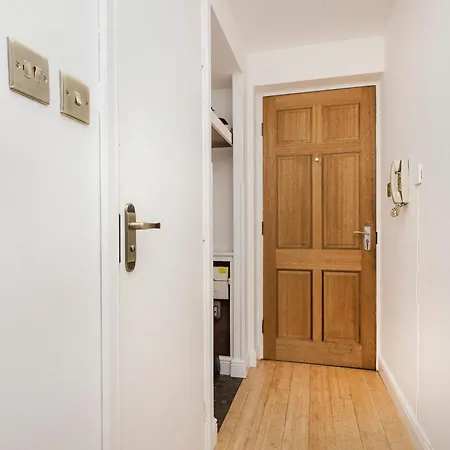 Joivy Welcoming Flat Near Park Apartment *