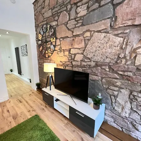 Stunning Refurbished Main Door Marchmont