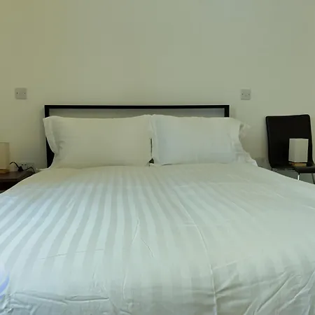 Amazing Water Of Leith View In Leith Edinburg