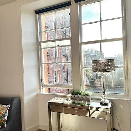 Cosy In Centre , 2 Bedroom1 Bathroom Apartment Edinburgh