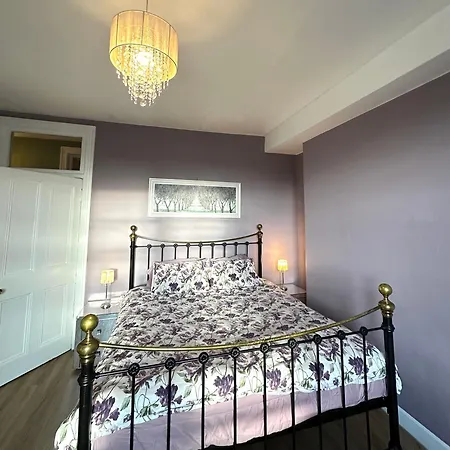 Cosy In Centre , 2 Bedroom1 Bathroom * Edinburgh