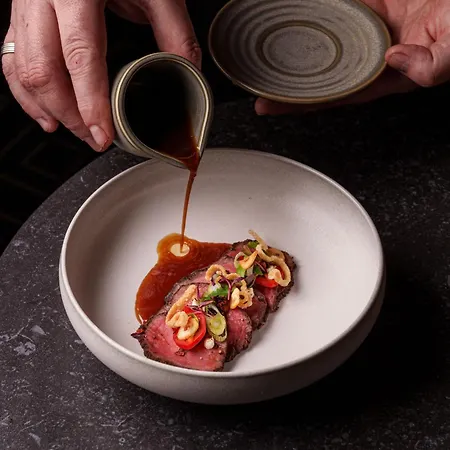 에이펙스 워털루 플레이스 호텔