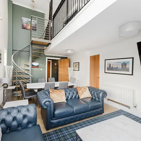 Apartament Joivy Stylish 3 Bed, 3 Bath Flat With Balcony In Old Town Edynburg