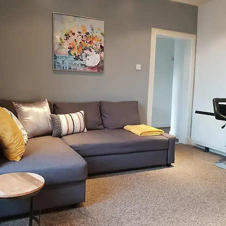 Modern Broughton - Walk To Centre And St Quarter 아파트
