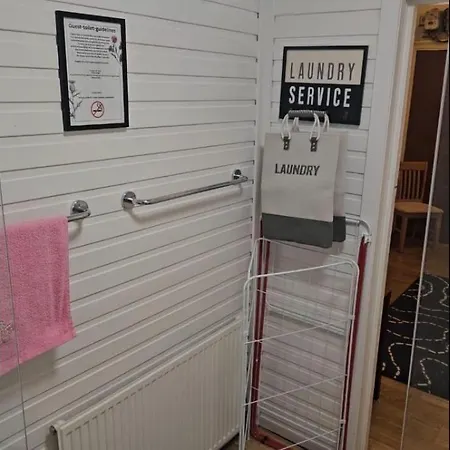 Spacious And Lägenhet Edinburg