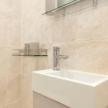 Apartment Castle View In The Heart Of Historic Old Town Edinburgh