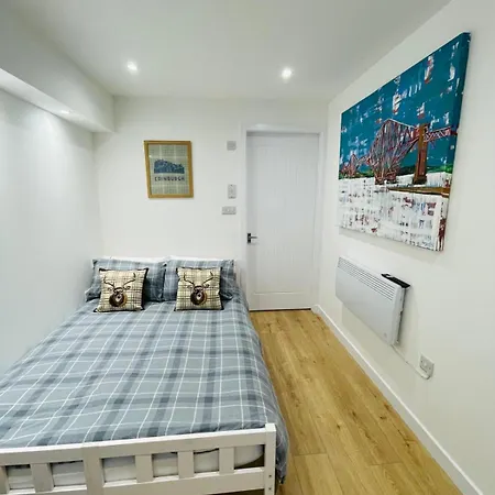 The Tartan Retreat بيت ضيافة *