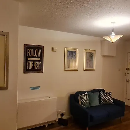 223 Websters Land - Stunning Castle View Edinburgh