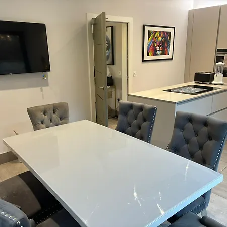 Breathtaking 5 Bedroom Townhouse In Murrayfield Location, Free Parking Βίλα *