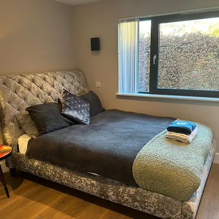 Breathtaking 5 Bedroom Townhouse In Murrayfield Location, Free Parking Villa Edinburgh