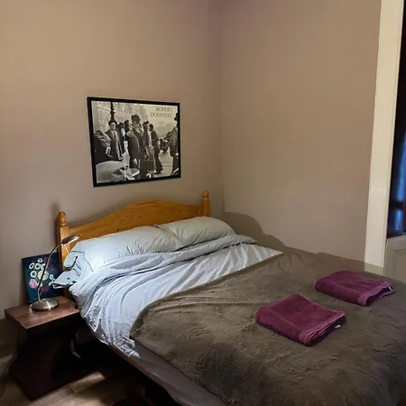 In Historic Tenement Shared Near Old Town Homestay *