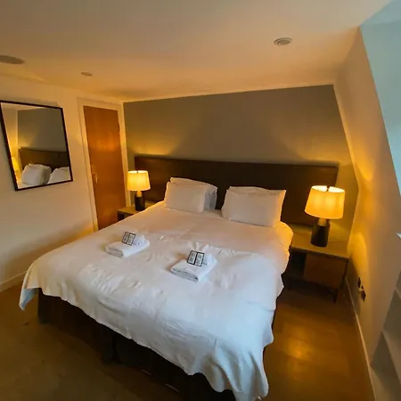 Aparthotel Cs Exclusive Of Princess Street West End *