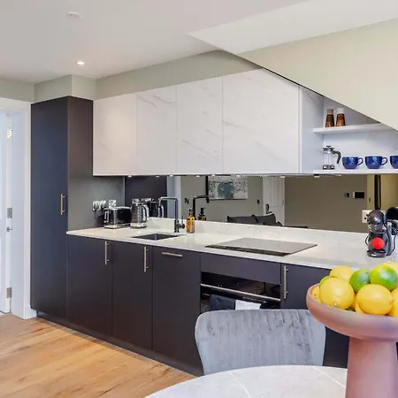 Appartamento Dragon Luxury Serviced At Albyn Place Edimburgo