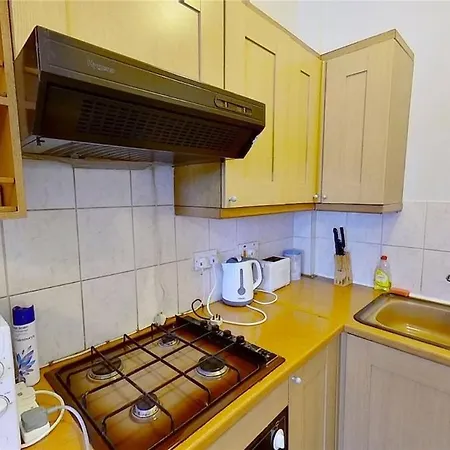 1 Bed Flat Near Castle Apartment Edinburgh