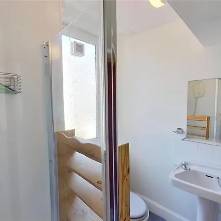 1 Bed Flat Near Castle *