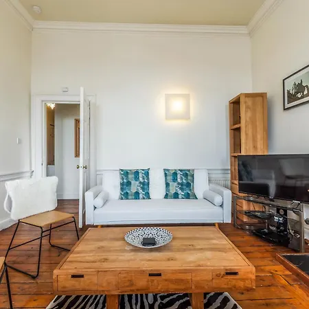 Large Super 3 Bed -princes Street, Parking Lägenhet Edinburg