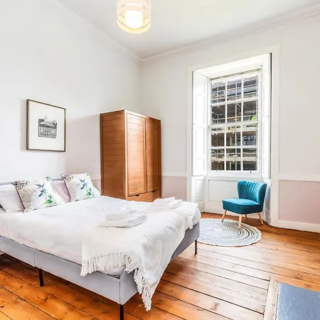 Large Super 3 Bed -princes Street, Parking Lägenhet Edinburg