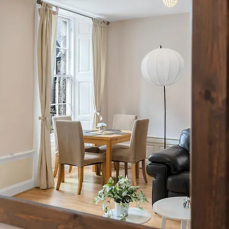 Gorgeous, Cozy 2br Royal Mile-old Town Lägenhet *