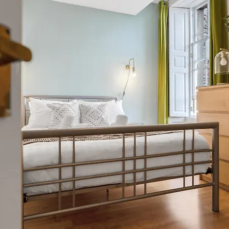 Gorgeous, Cozy 2br Royal Mile-old Town 公寓 *