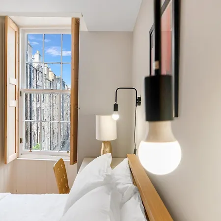 Gorgeous, Cozy 2br Royal Mile-old Town *