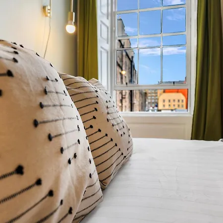 Gorgeous, Cozy 2br Royal Mile-old Town 公寓