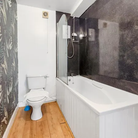 Gorgeous, Cozy 2br Royal Mile-old Town 公寓 *