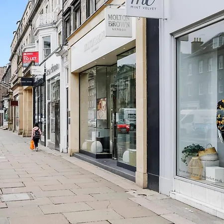 Centrally Located Spacious 2 Bedrooms * Edinburgh