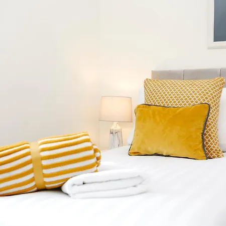 Centrally Located Spacious 2 Bedrooms