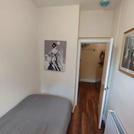 2 Bed Flat Old Town 爱丁堡