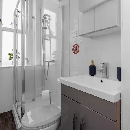 Free Parking, Centre, Lower Granton Abode Apartment *