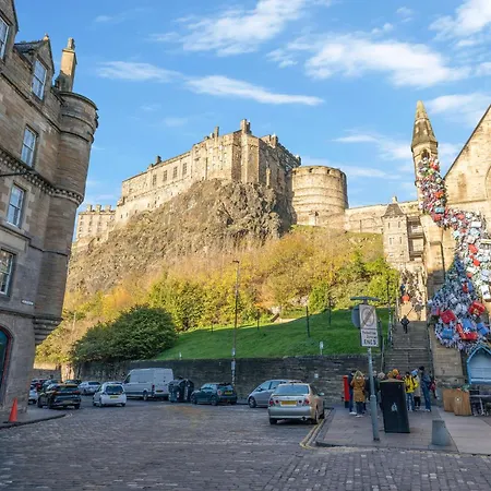 Beautiful Designer 2 Bed 2 Bath Old Town - Parking Apartamento