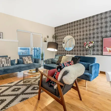Beautiful Designer 2 Bed 2 Bath Old Town - Parking 爱丁堡