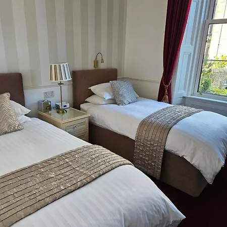 Highfield Konukevi 4*