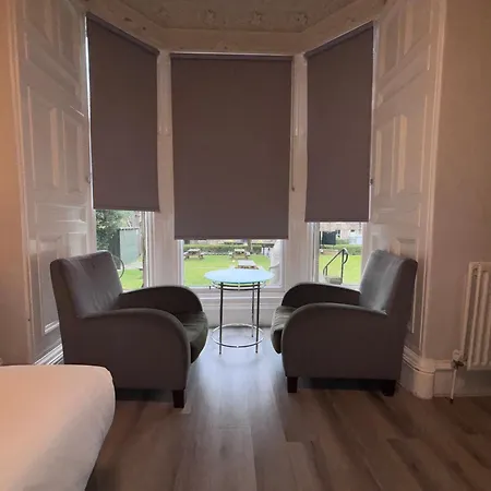 No6 West Coates Hotel 3*