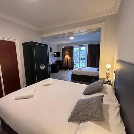 No6 West Coates Hotel 3*