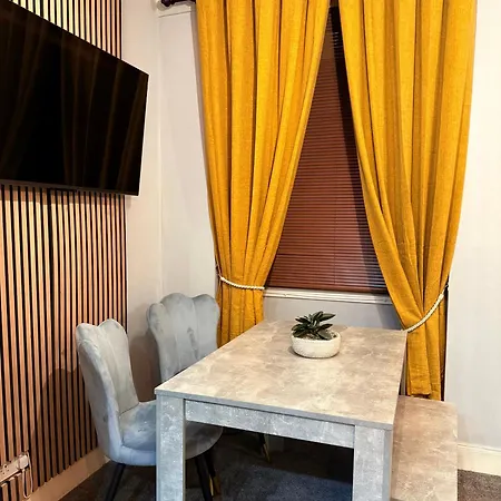 아파트 Two Bedroom Apartment-central Edinburgh-old Town-licensed