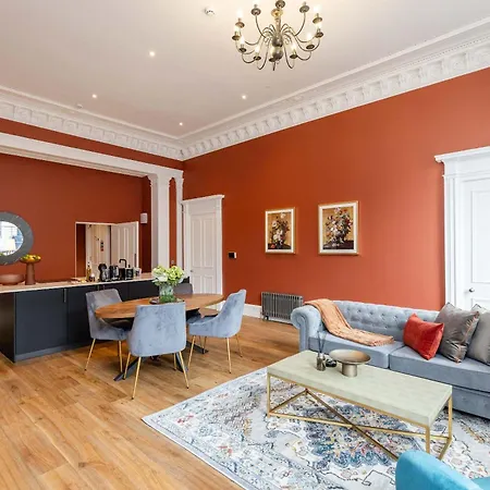 Apartment Dragon Luxury Serviced At Albyn Place Edinburgh
