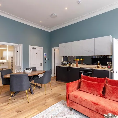 Dragon Luxury Serviced At Albyn Place