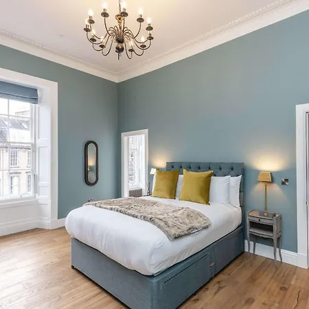 Dragon Luxury Serviced At Albyn Place Apartment