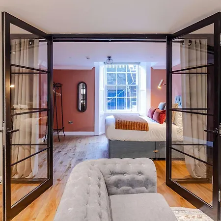 Dragon Luxury Serviced At Albyn Place *