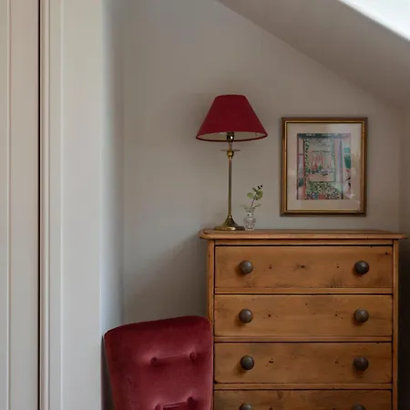 Luxury Mews In The Heart Of New Town *