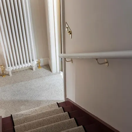 Luxury Mews In The Heart Of New Town Holiday home *