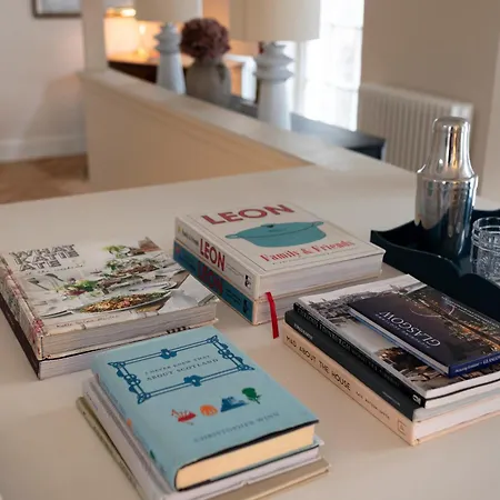 Luxury Mews In The Heart Of New Town Holiday home Edinburgh